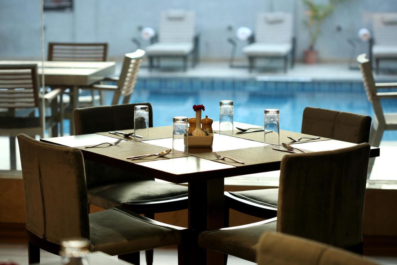 Resort The Lohias, Goa Candolim Esterno foto