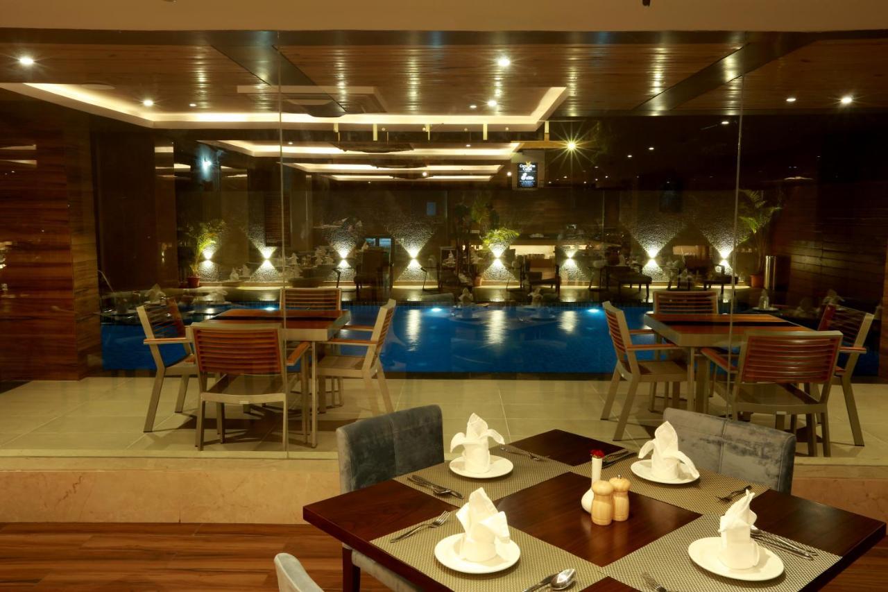 Resort The Lohias, Goa Candolim Esterno foto